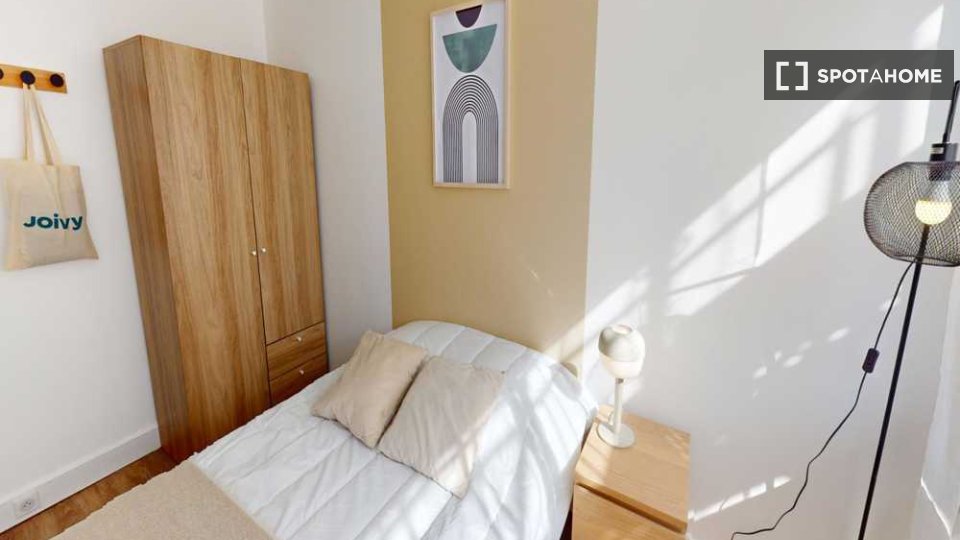 Double room Paris, 5 beds, 90m² — photo 26