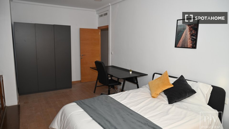 Double room Valencia, 8 beds, 263m² — photo 5