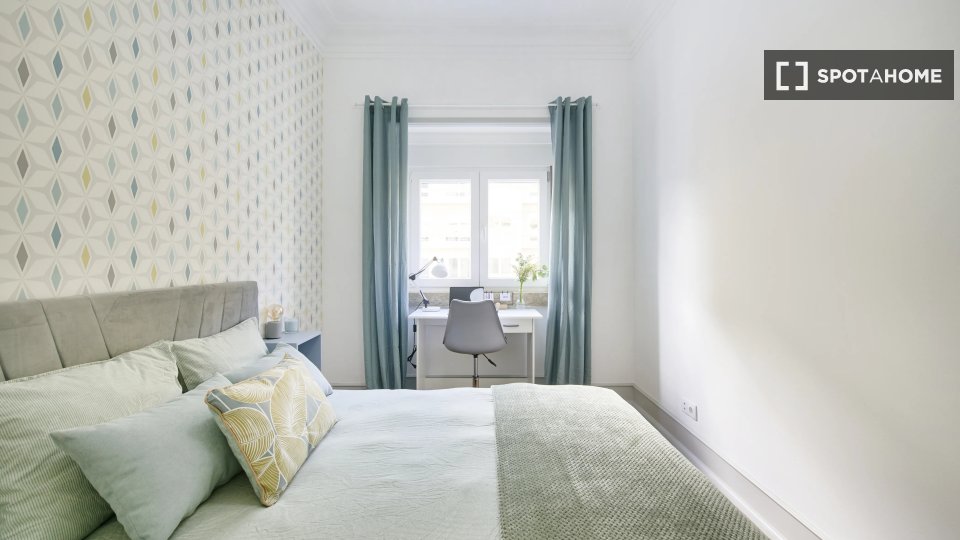 Double room Lisbon, 7 beds — photo 11
