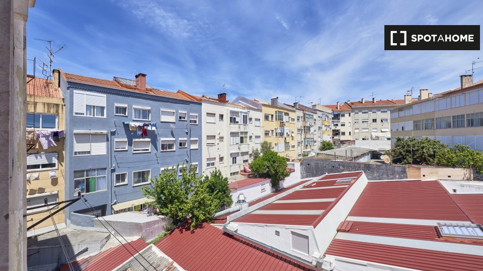 Double room Lisbon, 6 beds — photo 17