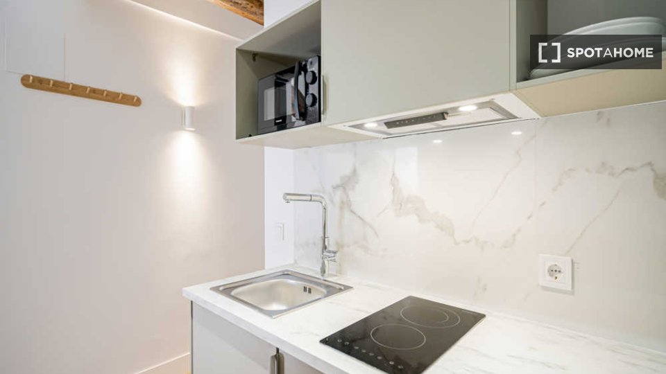 Double room Madrid, 16 beds — photo 44