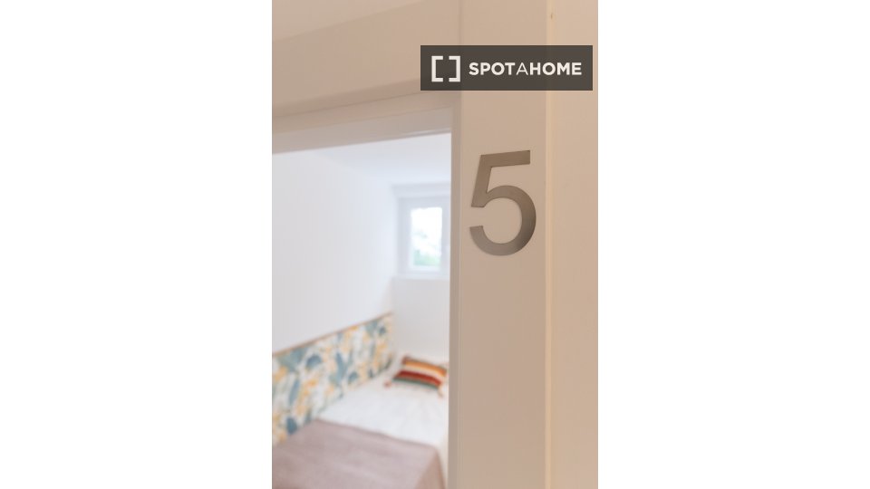 Double room Madrid, 6 beds — photo 2