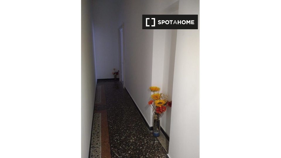 Double room Genoa, 4 beds, 175m² — photo 1