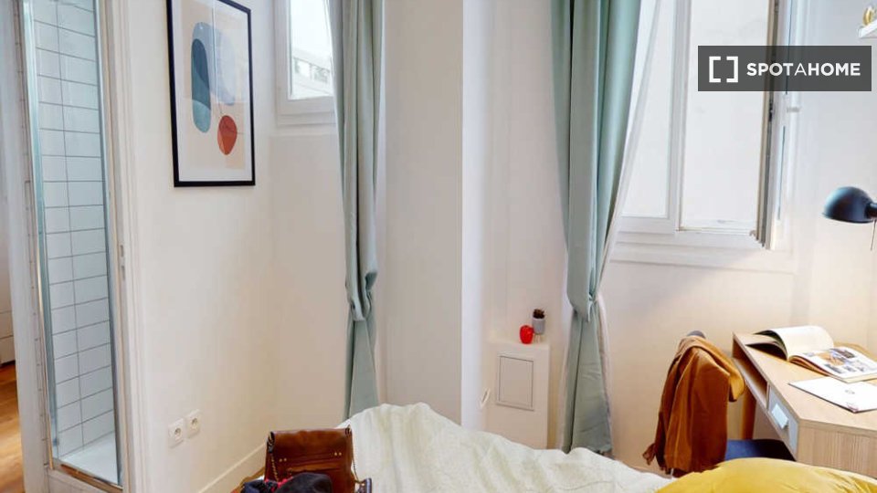 Double room Paris, 6 beds, 130m² — photo 8