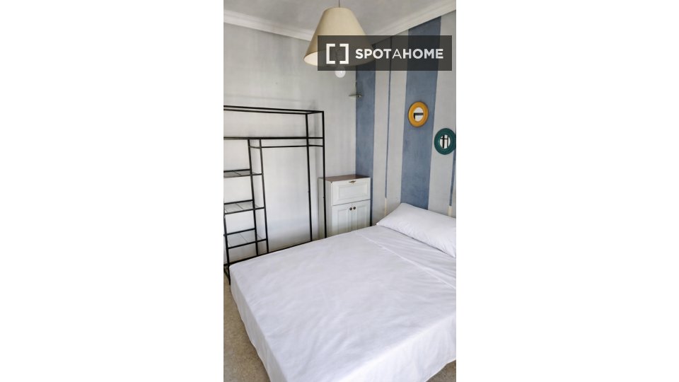 Double room Cordoba, 4 beds, 120m² — photo 18