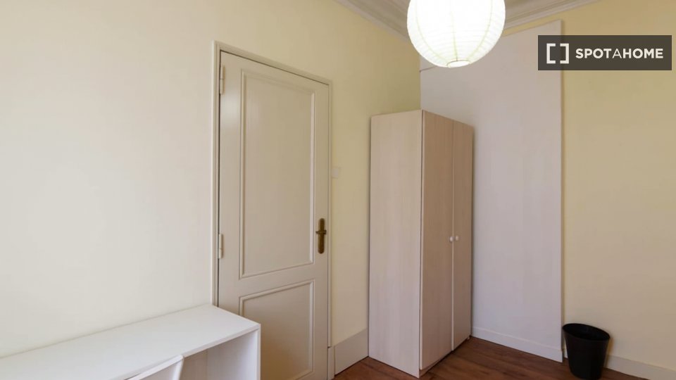 Double room Lisbon, 7 beds — photo 32