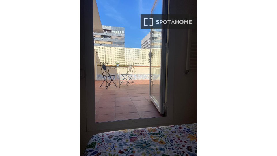 Double room Madrid, 3 beds — photo 5