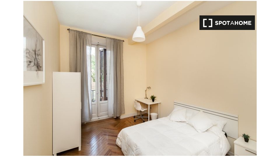 Double room Madrid, 10 beds, 220m² — photo 8