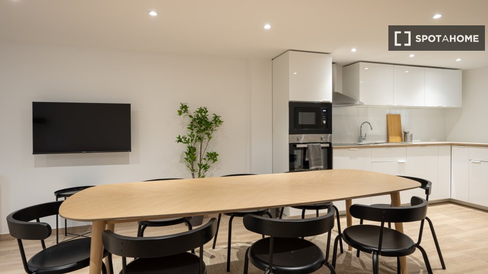 Double room Paris, 9 beds, 244m² — photo 29