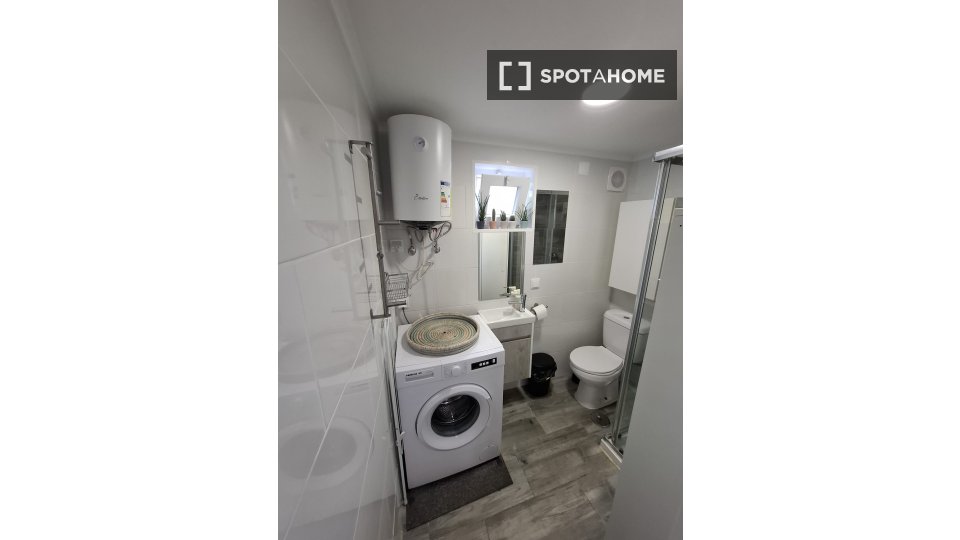 Apartment mono Lisbon, 20m² — photo 33