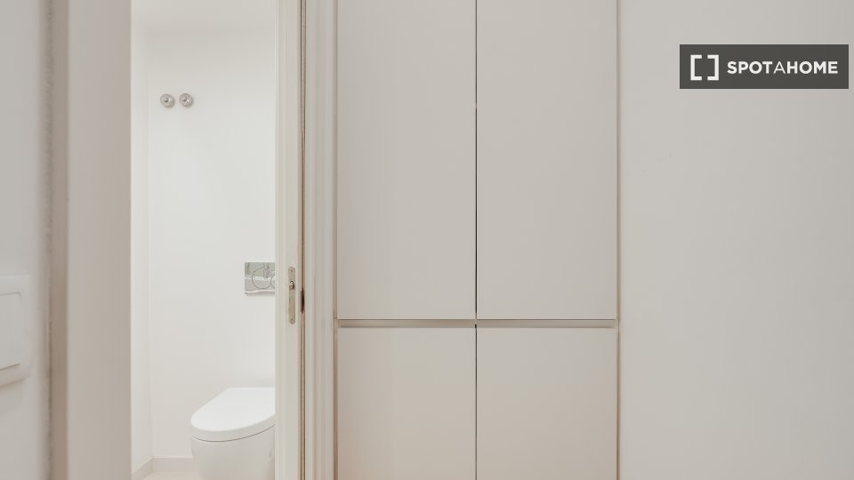 Apartment Lisbon, 1 bed, 70m² — photo 14