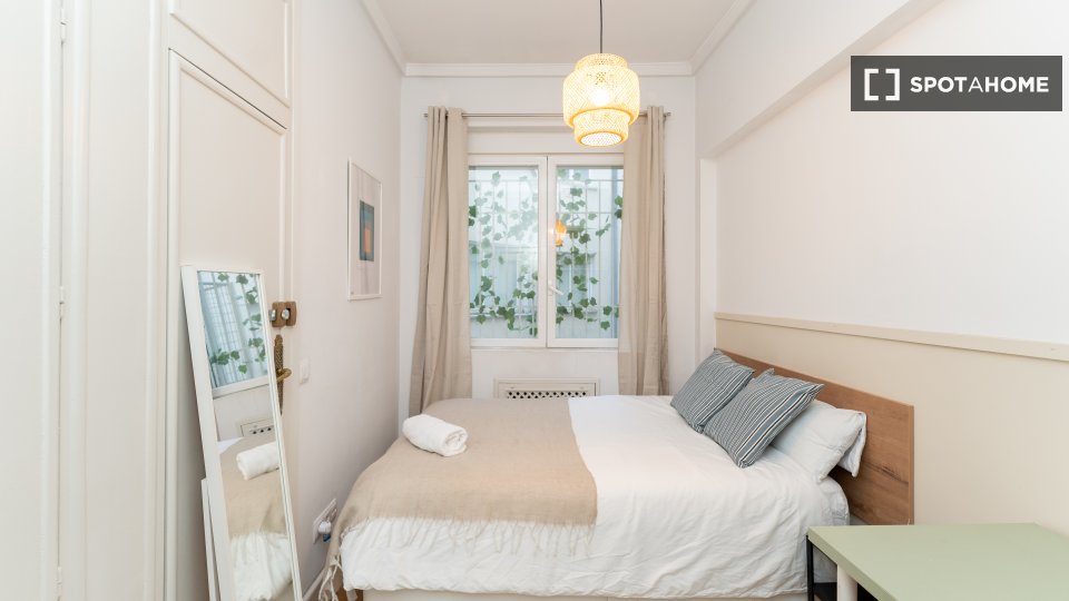 Double room Madrid, 6 beds — photo 22