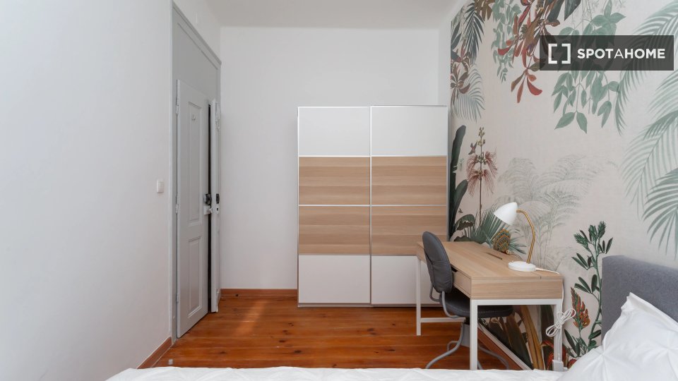 Double room Lisbon, 6 beds — photo 2