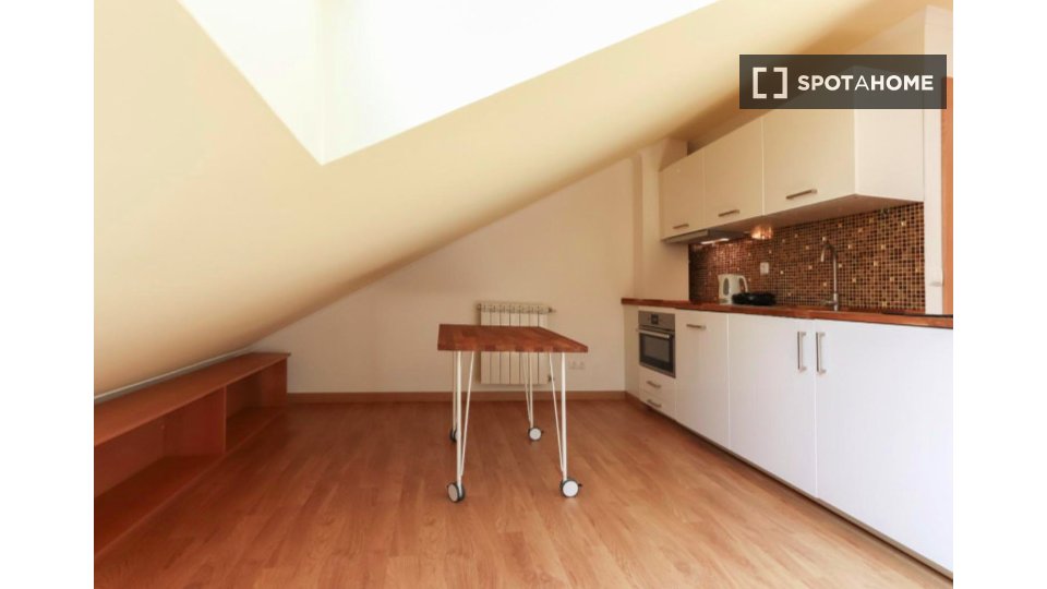 Double room Lisbon, 2 beds — photo 12