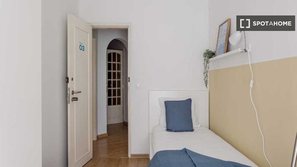 Double room Lisbon, 8 beds — photo 26