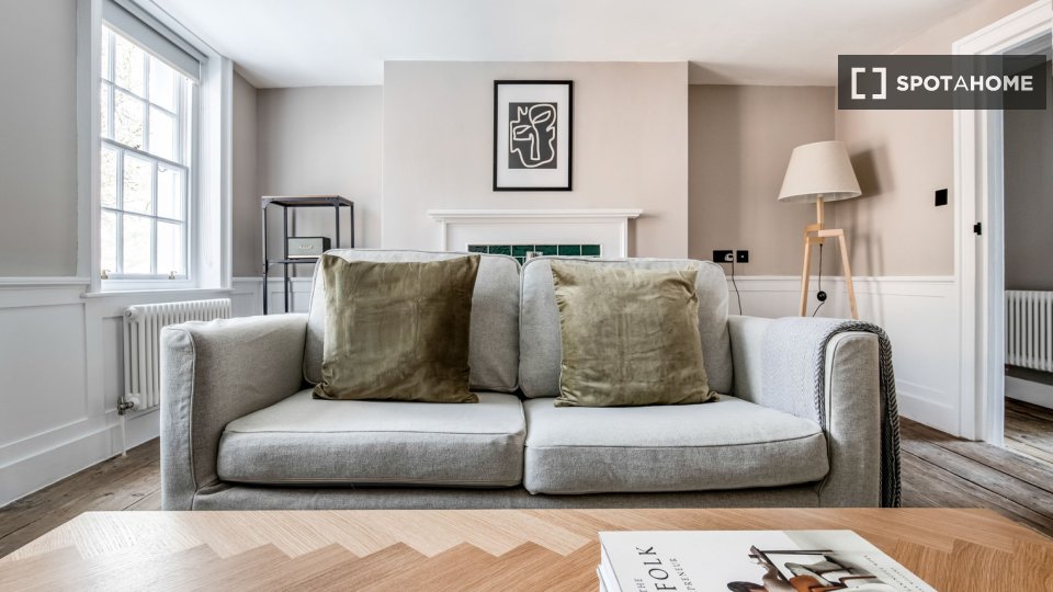 Apartment London, 2 beds, 71m² — photo 8