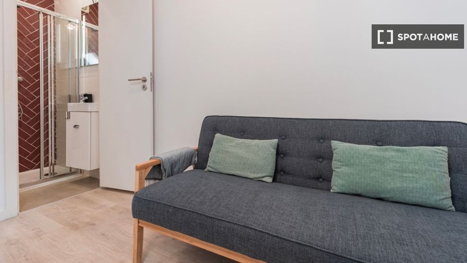 Apartment mono Lisbon — photo 14