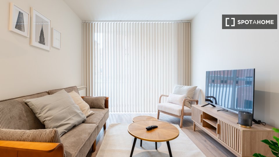 Apartment Madrid, 4 beds, 17m² — photo 13