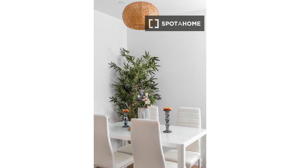 Double room Madrid, 4 beds — photo 15