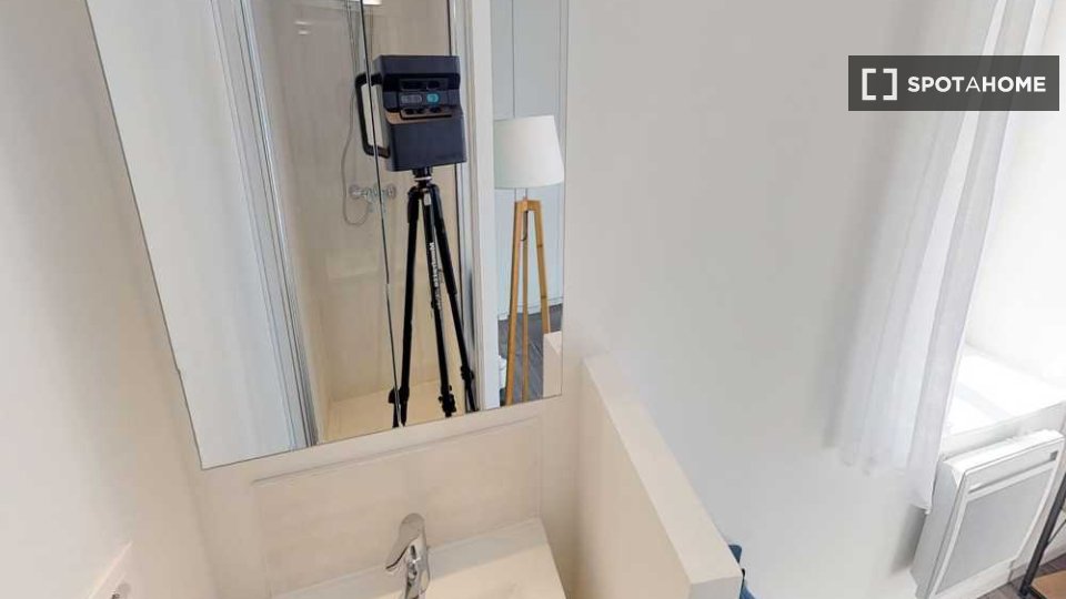 Double room Lille, 4 beds, 80m² — photo 18