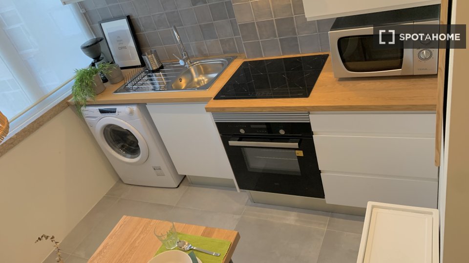Double room Lisbon, 4 beds, 80m² — photo 6