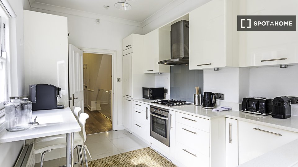 Apartment London, 3 beds — photo 18