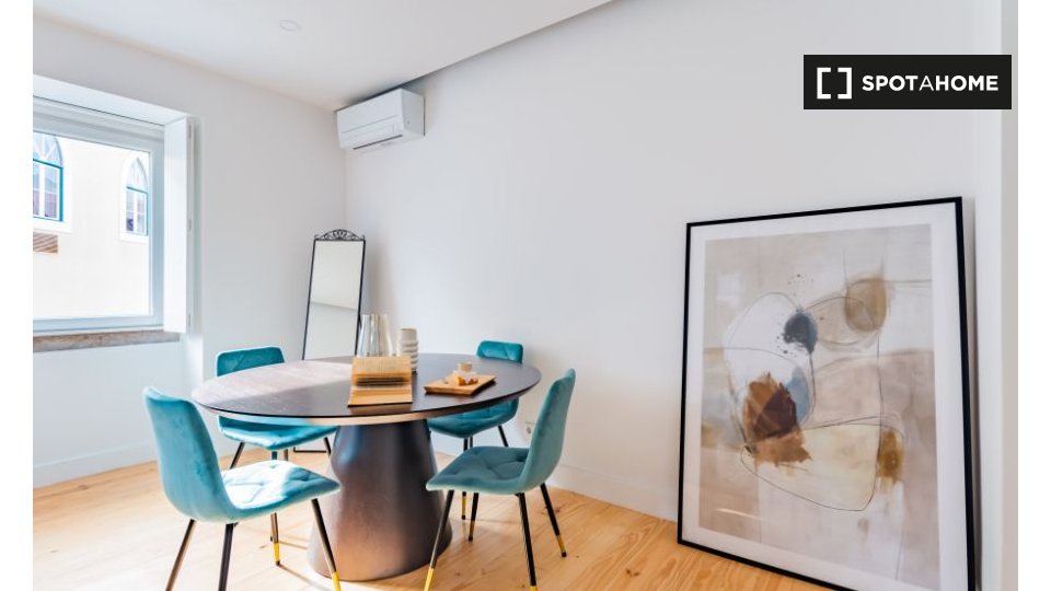 Apartment Lisbon, 2 beds — photo 16