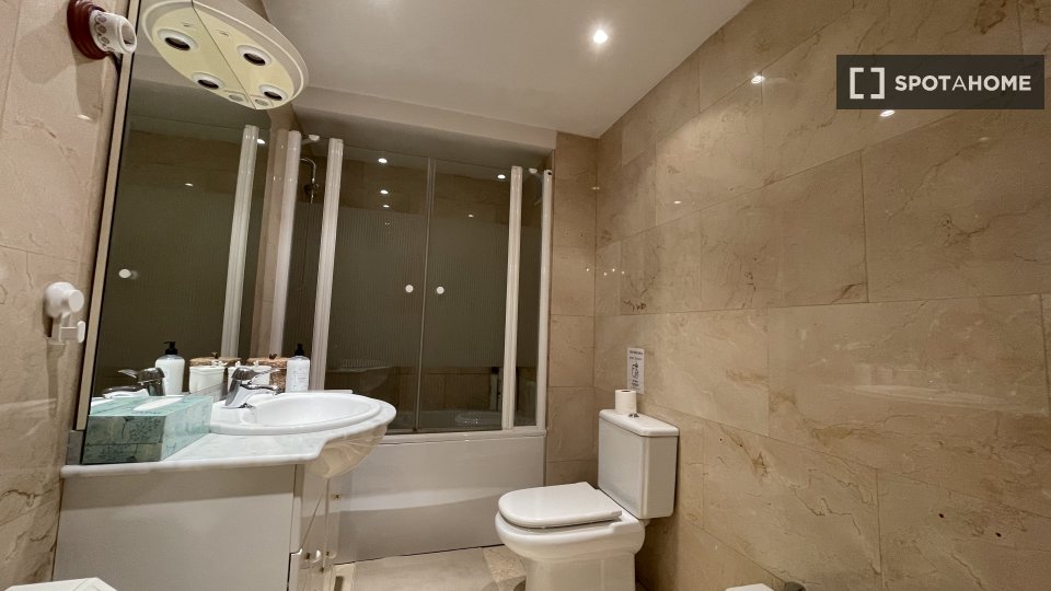 Apartment Alcala_De_Henares, 3 beds, 130m² — photo 14