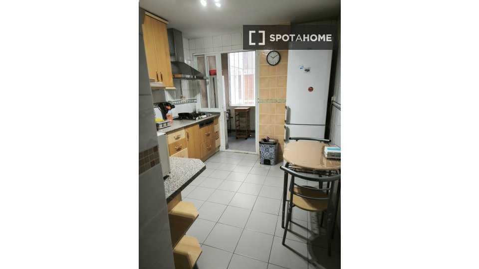 Double room Granada, 3 beds — photo 45