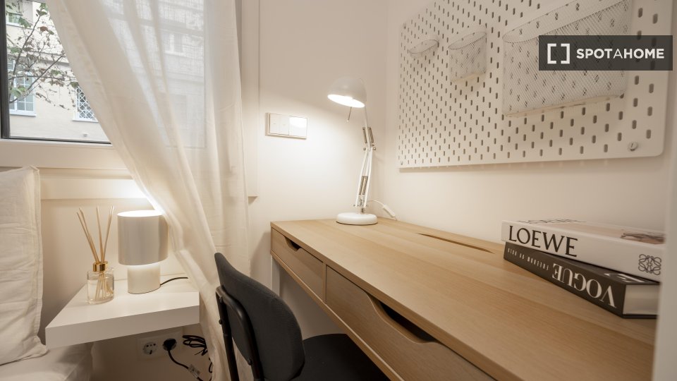 Double room Madrid, 7 beds — photo 39