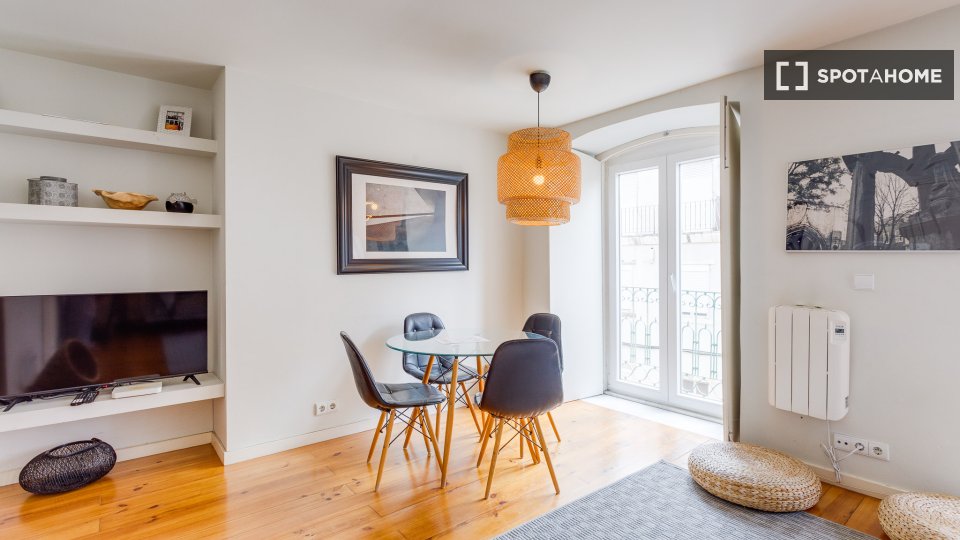 Apartment Lisbon, 2 beds — photo 45