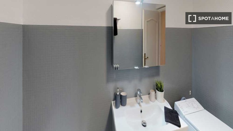 Double room Lille, 5 beds, 110m² — photo 2