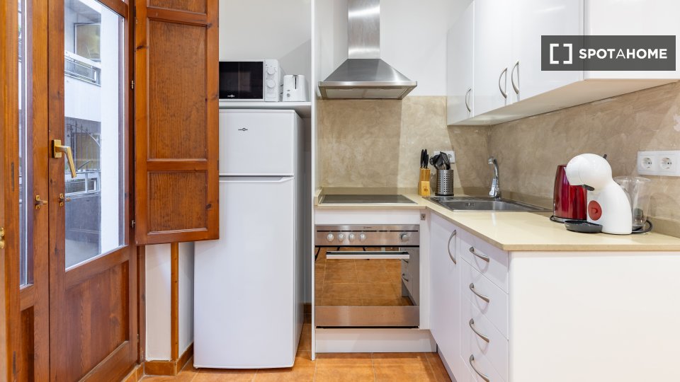 Apartment Valencia, 1 bed, 44m² — photo 1