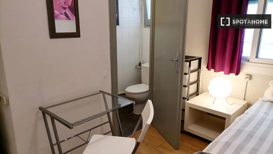 Habitación doble Barcelona, 8 habitaciones — foto 12