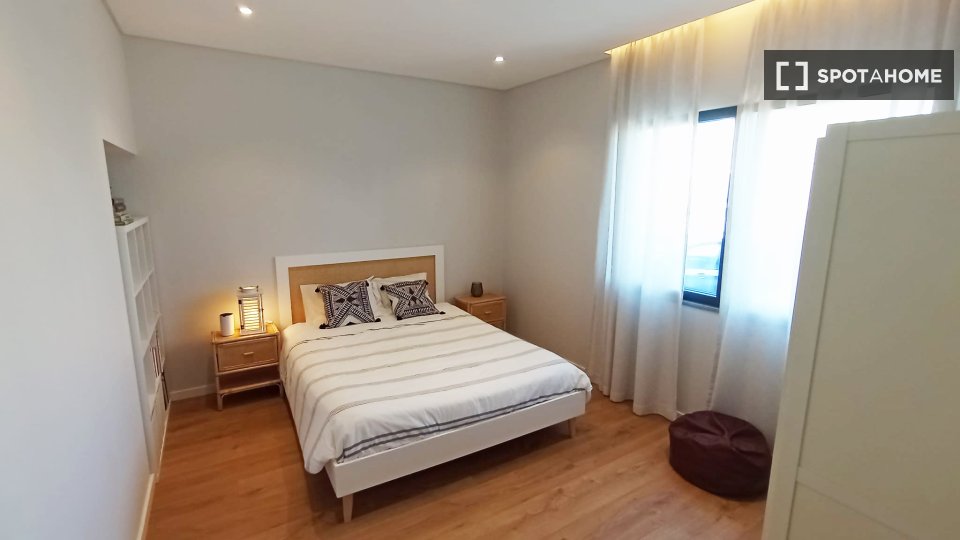 Double room Lisbon, 4 beds — photo 3