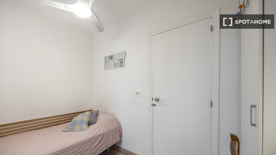 Chambre double Valence, 6 chambres — photo 24