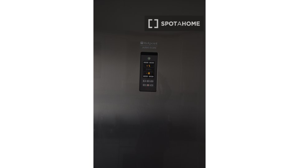 Apartment Lisbon, 2 beds, 100m² — photo 14