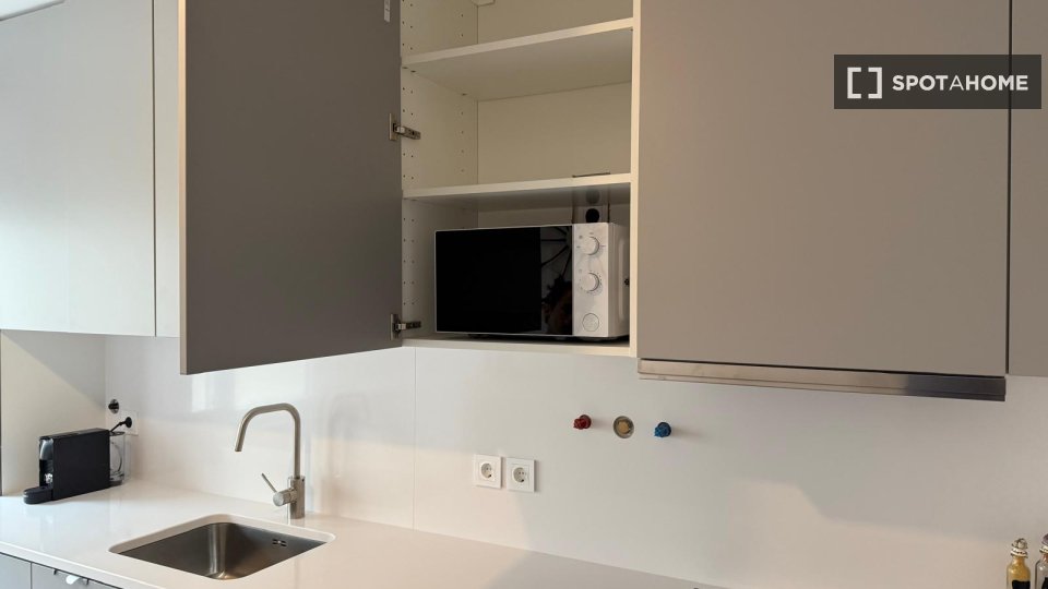 Apartment Lisbon, 2 beds, 95m² — photo 5