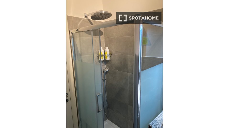 Double room Milan, 1 bed, 78m² — photo 15