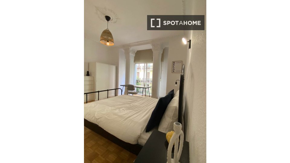 Double room Madrid, 5 beds — photo 2