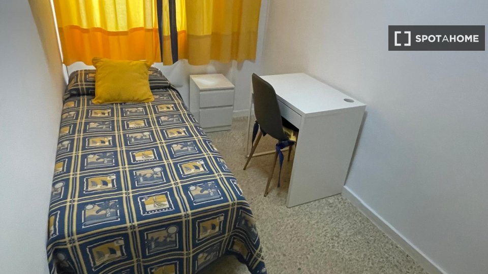 Double room Malaga, 4 beds — photo 6