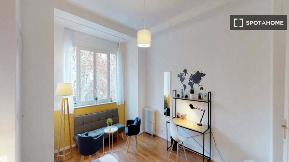 Double room Lyon, 5 beds, 110m² — photo 18
