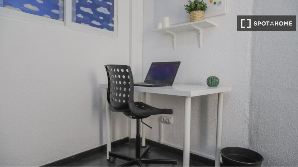 Double room Madrid, 7 beds, 115m² — photo 12