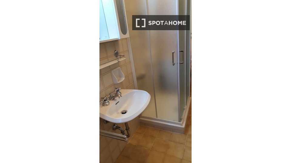 Double room Turin, 6 beds, 182m² — photo 17