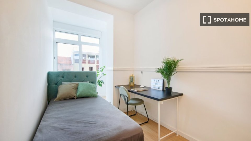 Double room Lisbon, 7 beds — photo 11