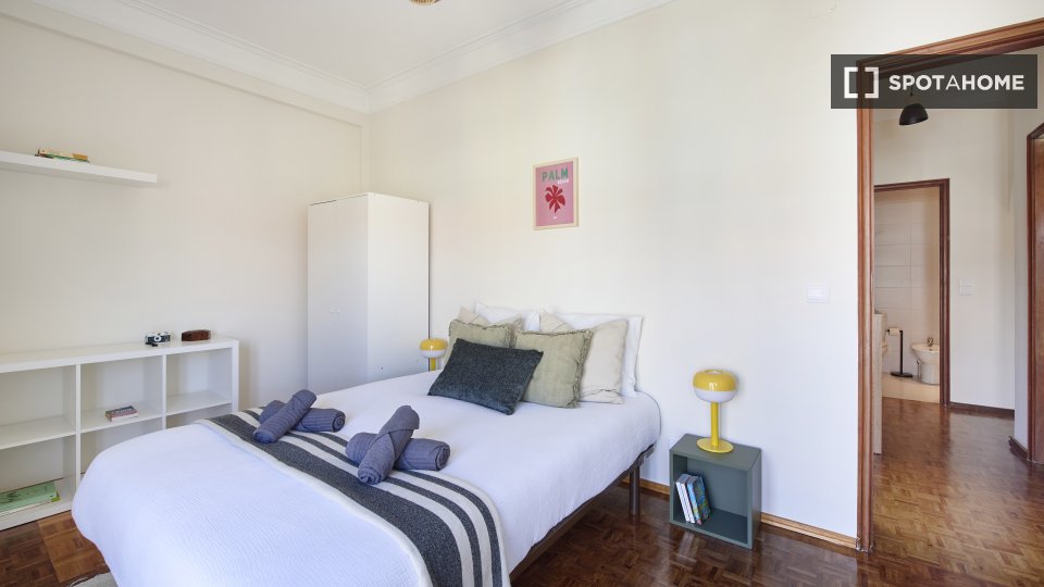 Double room Lisbon, 10 beds — photo 19