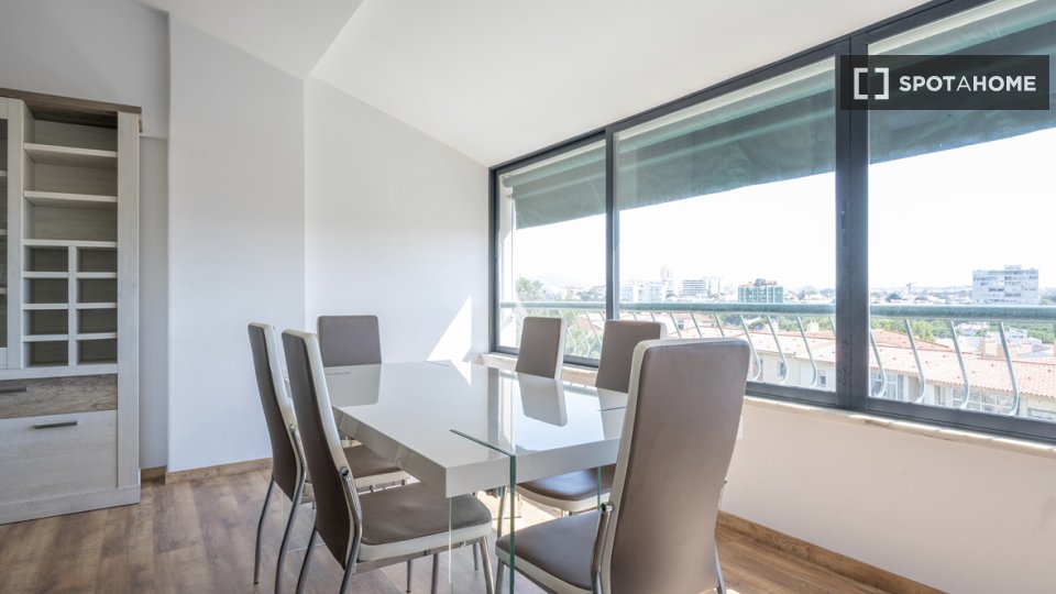 Apartment Lisbon, 4 beds, 280m² — photo 12
