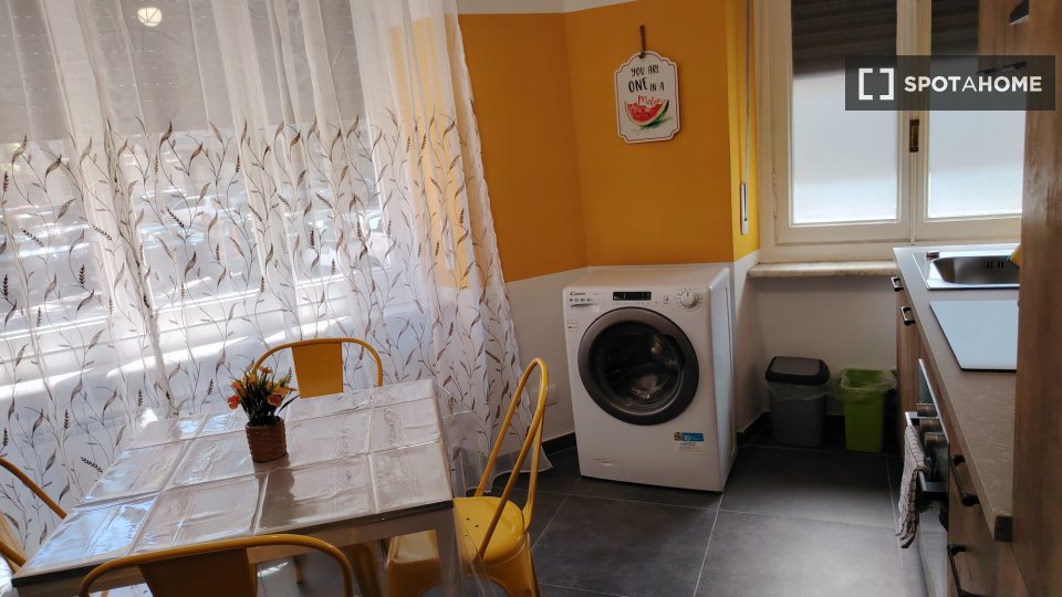 Double room Turin, 2 beds — photo 17