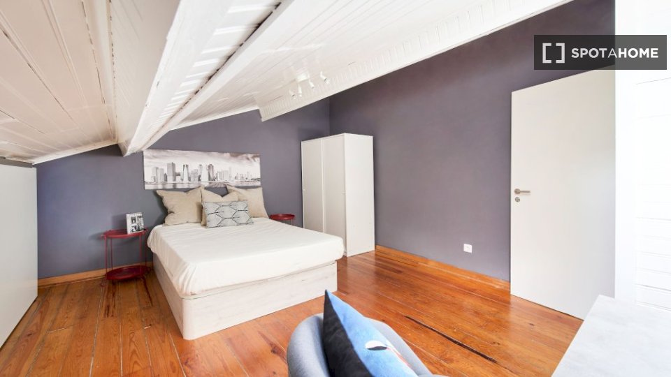 Double room Lisbon, 6 beds — photo 1