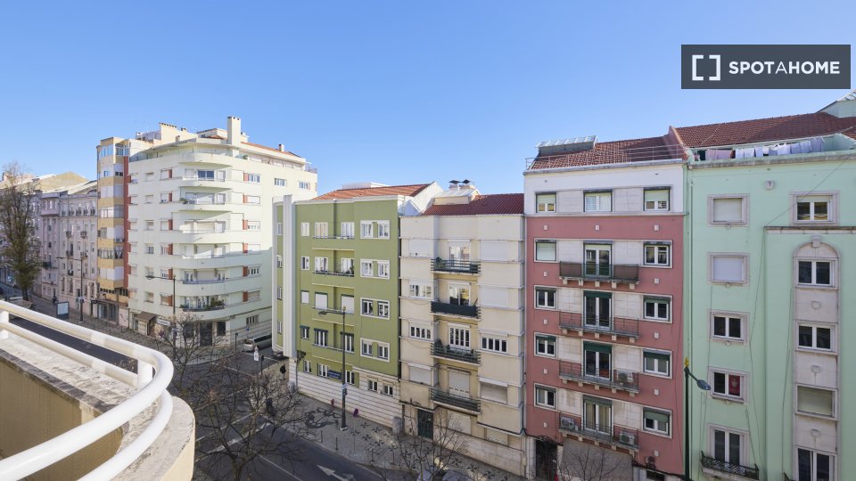Double room Lisbon, 11 beds — photo 43